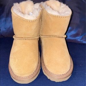 Fashionable boots Please read description